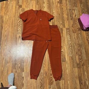 Figs Terracotta Scrub set